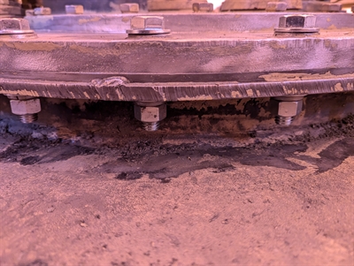 Transformer oil leak sealed live — no oil drain-down — Belzona KHIA